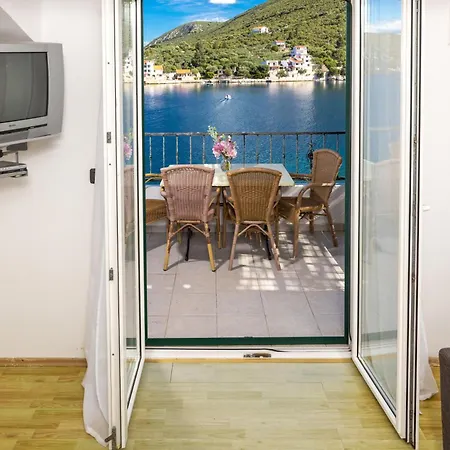 Rubin Apartment Zastrazisce