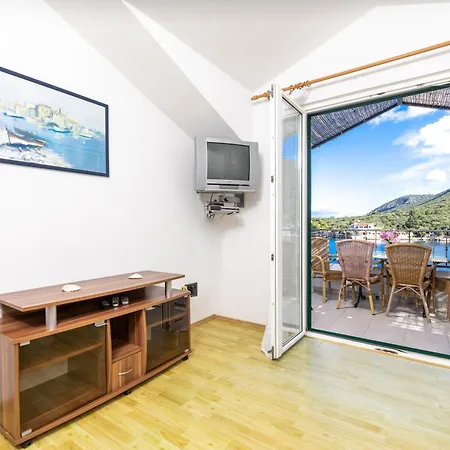 Rubin Apartment *