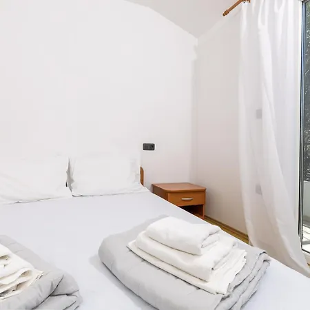 Rubin Apartment
