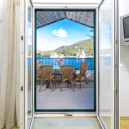Rubin Apartment *