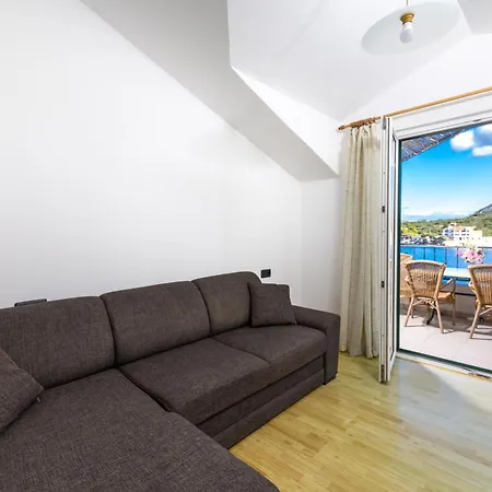 Rubin Apartment *