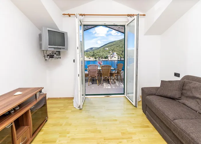 Apartment Rubin Zastražišće