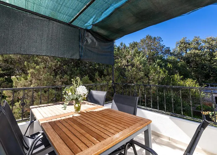 Rubin * Zastražišće