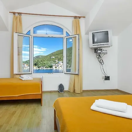 Rubin * Zastražišće