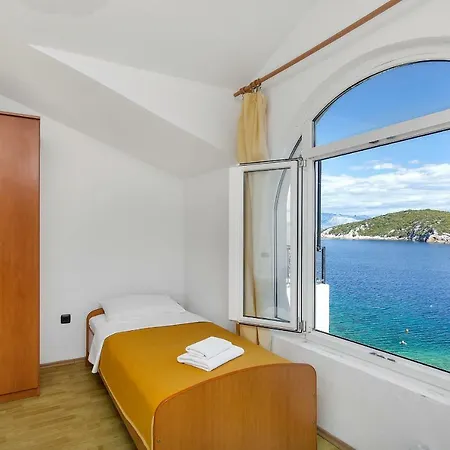 Rubin شقة Zastražišće